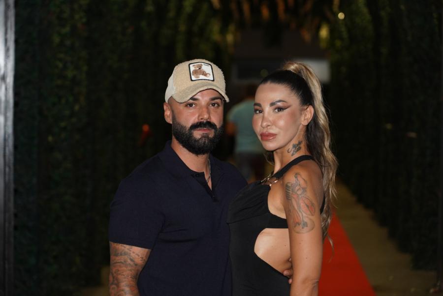 BUKTE STRASTI USRED LOKALA! Aneli Ahmić i Luka Vujović se prepustili emocijama pred svima (FOTO)
