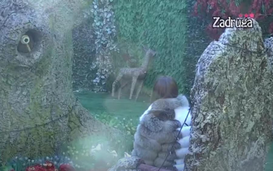 OGROMAN PEH PRODUKCIJE! Isplivao snimak gde se čuo pravi glas Drveta mudrosti, zadrugarka iskolačila oči od šoka (VIDEO)