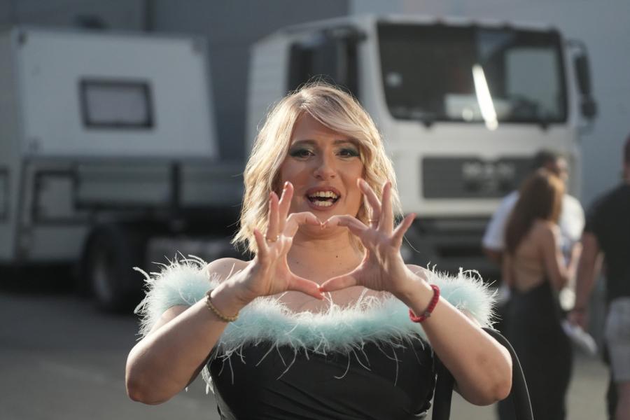 TAJNO VENČANJE JELENE GOLUBOVIĆ! Rijaliti veretanka ispunila želju suprugu, organizovala intimnu ceremoniju daleko od javnosti