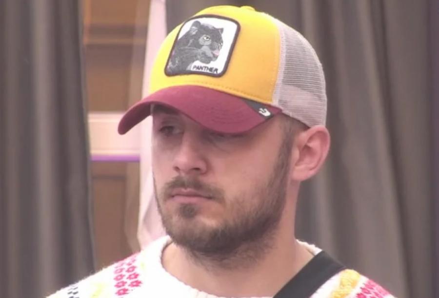 "ODBACILI SU ME KAO KERA" Stefanović udario po porodici, pa stao u zaštitu Sanje Grujić: "Volela me je više od njih!"