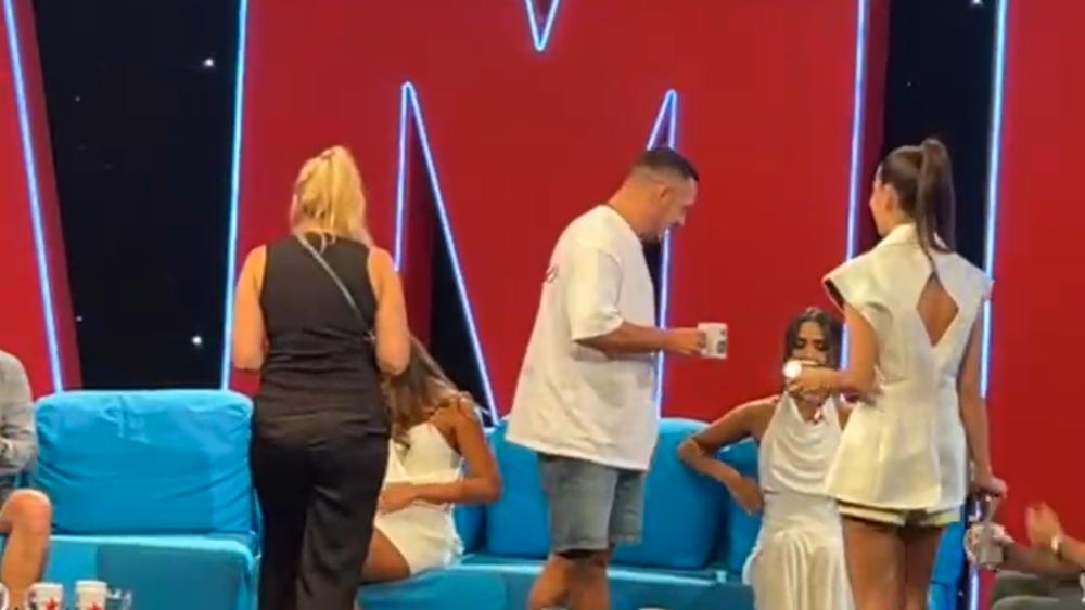 Zadrugari iza kulisa: Od Gastoza se ne odvaja Anđela, a Sofi mu žestoko odbrusila kad je mislila da niko ne snima