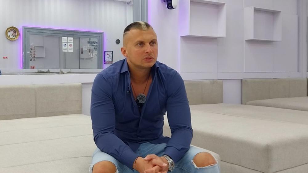 "SPREMAN SAM DA POSTANEM OTAC, ANDREA JE ŽENA ZA SVA VREMENA" Stefan Karić otvorio dušu i otkrio planove za budućnost: "Osman je spreman za svadbu" (Video)