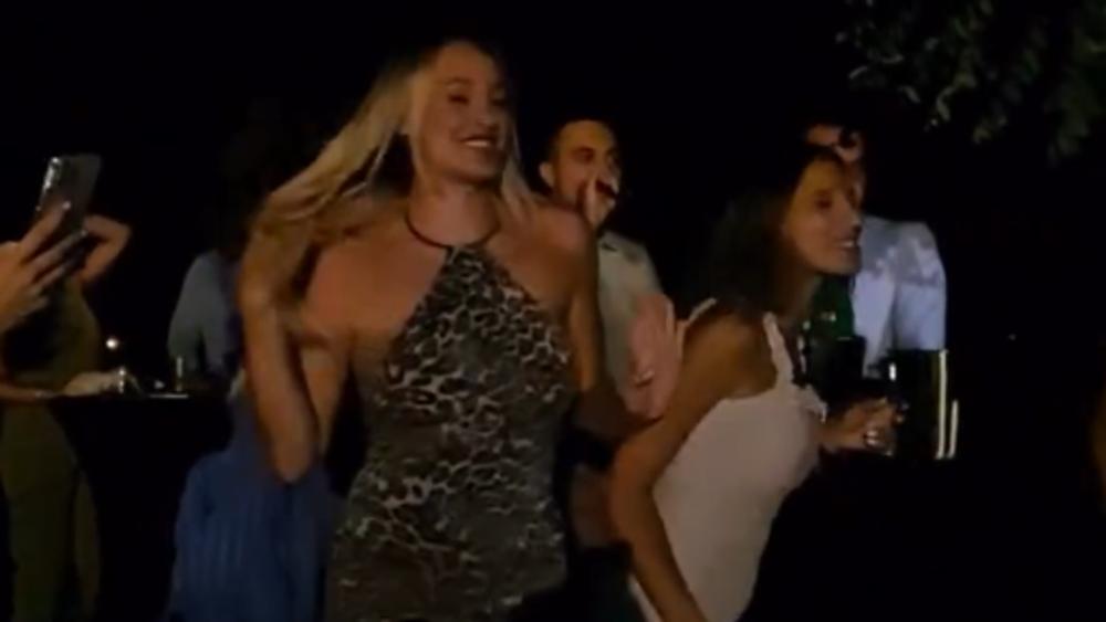 Luna Đogani u izlasku u haljini sa golim leđima, evo gde je Marko: "Bez dece"