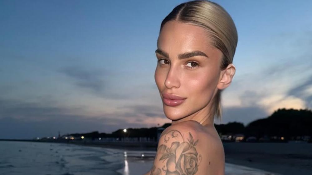 Aleksandra Nikolić na crvenom tepihu u Kanu: Pokazala kako uživa u Francuskoj