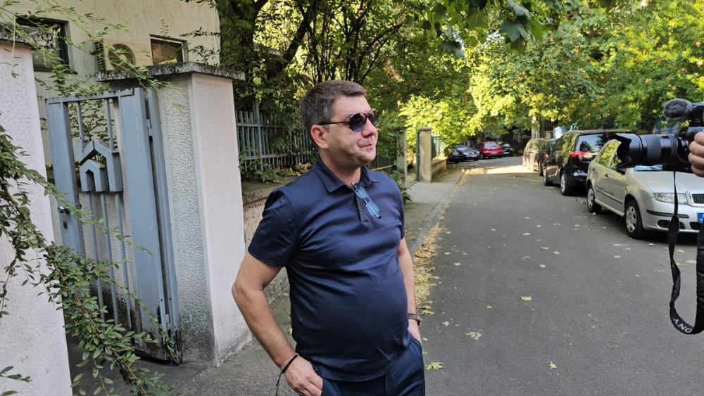 "NEĆE DA UPOZNA BRATA, SRAMOTA JE" Ivan Marinković besan zbog odnosa sa ćerkom Lenom, tvrdi da je za sve kriva Goca