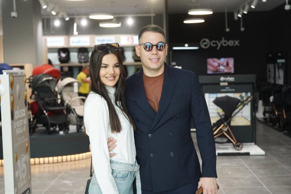Jovana Ljubisavljević i Bogdan Srejović danas primaju čestitke: Sreća se ne može sakriti (FOTO)