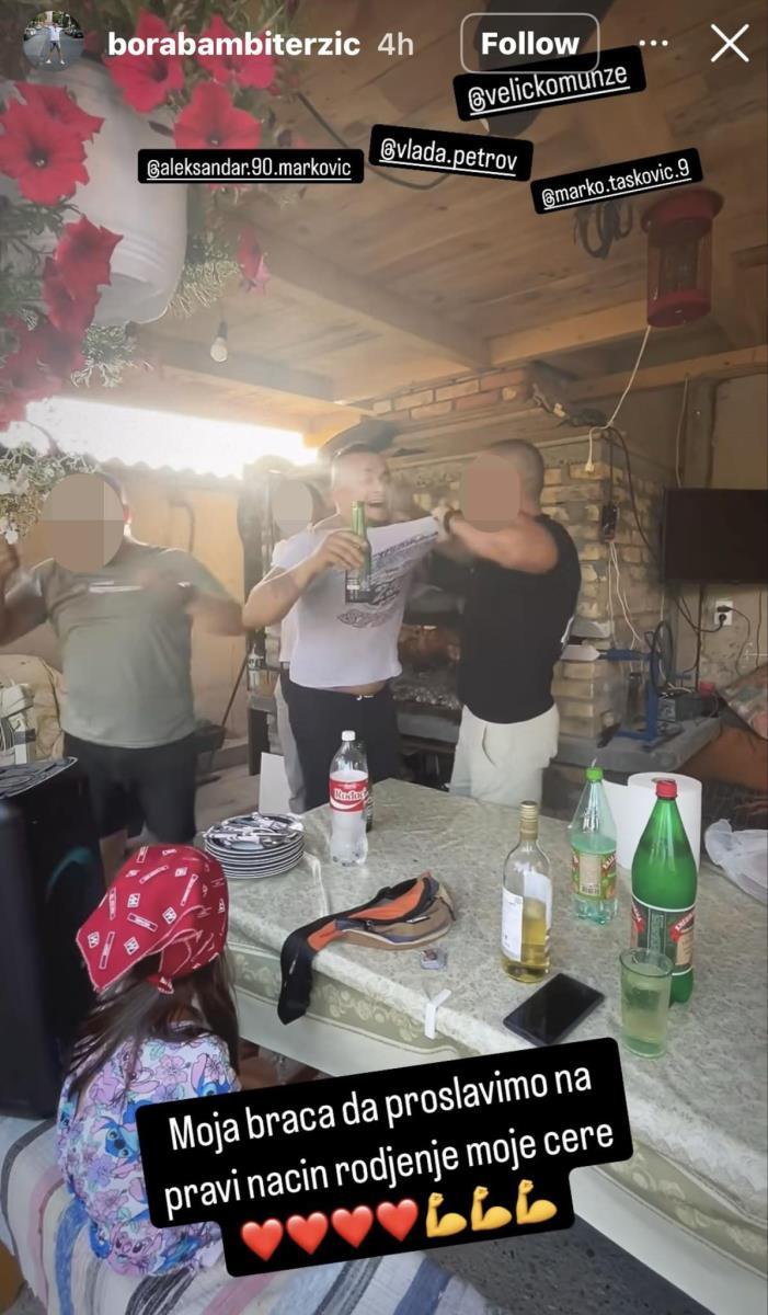 TATA POSTAO PRE ŠEST MESECI, A DETE JOŠ NIJE NI VIDEO! Pijan i uplakan slavi rođenje ćerke, drugari mu cepaju majicu (FOTO)