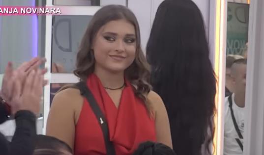 SOFI TKAČENKO JE JEDAN OD GLAVNIH FAVORITA, NEDAVNO SU ISPLIVALE NJENE MRAČNE PORODIČNE TAJNE! U žižu javnosti je došla zbog nje, a evo zašto je svi podržavaju