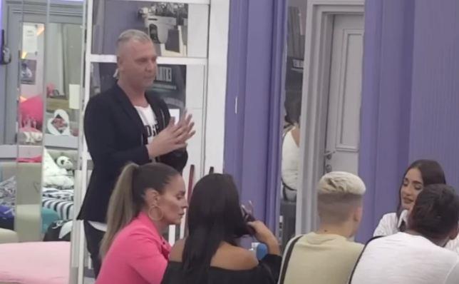 DALJE NIJE MOGLA! Evo ko je zauzeo 31. mesto u Eliti! Čim je iskoračila iz Bele kuće, sačekalo je iznenađenje!