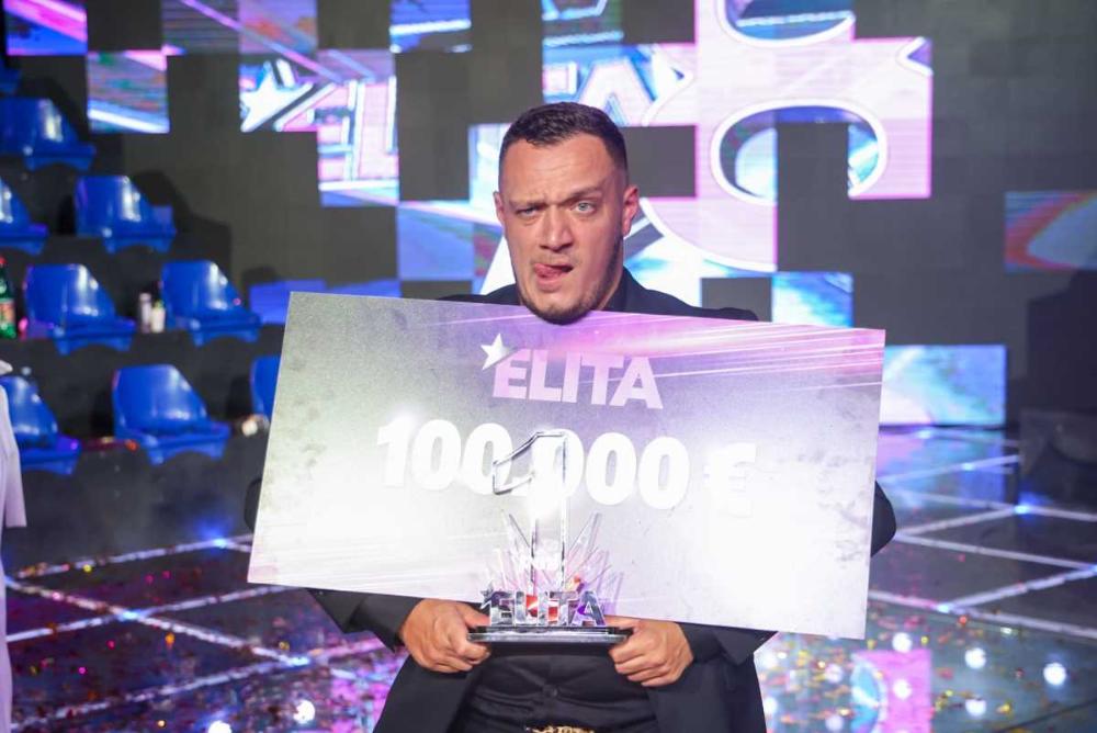 ZARADIO ČITAVO BOGATSTVO, ALI NEMA FASADU NA RODNOJ KUĆI! Evo u kakvom je stanju porodični dom Gastoza, ovi kadrovi ostavljaju bez teksta (FOTO)