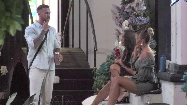 Rešila da napakosti Sofi?! Sofija nahvalila Matejin izgled, ne štedi reči hvale: Izgledaš seksipilnije i... (VIDEO)