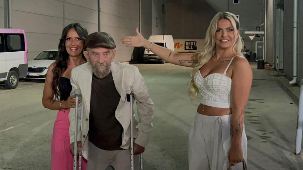 MATORIN OTAC NA ŠTAKAMA DOŠAO NA SUPERFINALE ELITE 8! Uz njega je sve vreme ova bivša učesnica rijalitija, Tomićeva će joj biti zahvalna (FOTO+VIDEO)