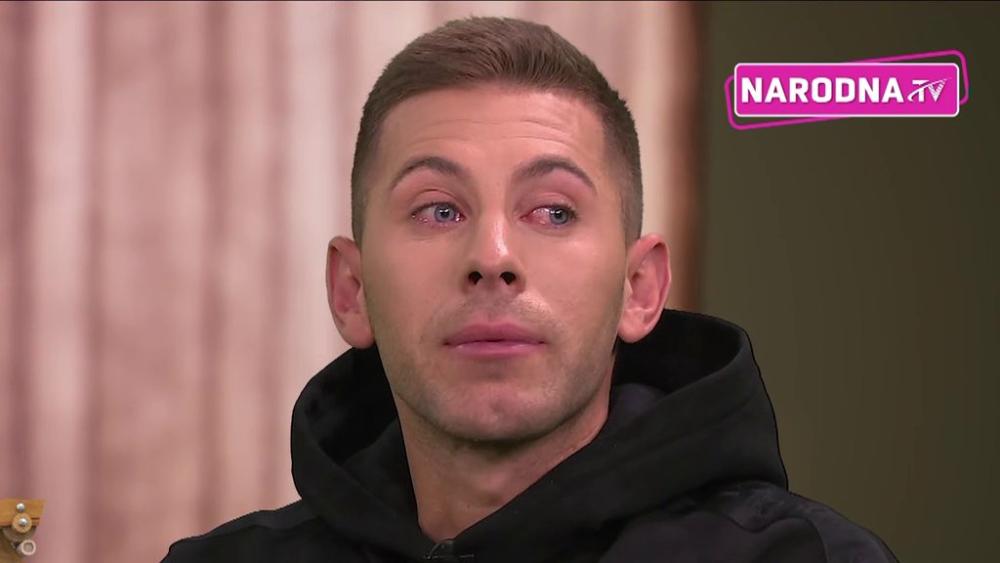 BOŽA PLAČE KAO KIŠA! Elena stigla u studio kao IZNENAĐENJE, pa dokazala da nema gram dostojanstva! NAKON SVEGA POZDRAVILA SE I SELA PORED DŽONSA (VIDEO)