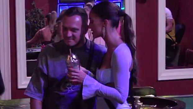 Vraćaju se na staro?! Anđela odmah prebacila Gastozu kese i alkohol, on joj otkrio: Bilo mi je slatko što se ti... (VIDEO)
