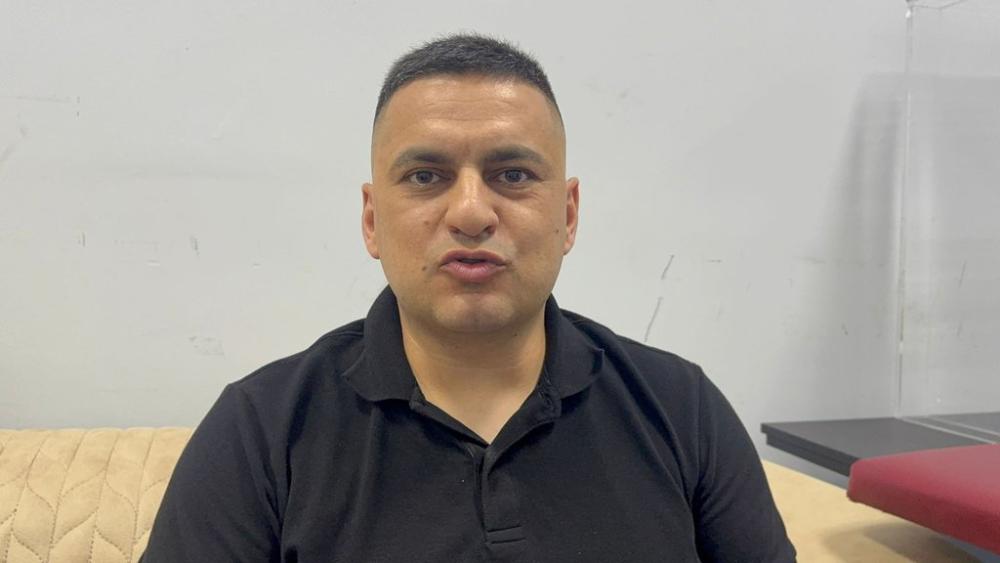 Kad sam video njene klipove, ja sam se ZGRANUO: Bebica za Pink.rs osuo drvlje i kamenje po Anđeli, istakao da veruje samo u Eninu i Pejinu ljubav napolju (VIDEO)