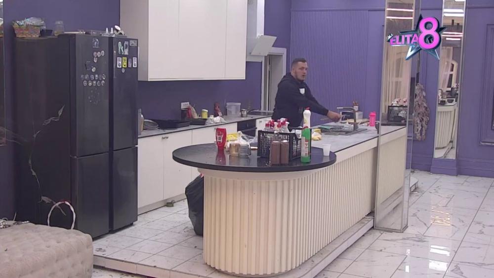 OD TRONA DO PODA! Gastoz postao Jordankin kmet, ne može da shvati šta ga je snašlo! (VIDEO)