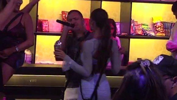 SVE OČI URPTE U NJIH! Gastoz se latio mikrofona, pa upitao Anđelu da mu pruži ruku POMIRENJA (VIDEO)