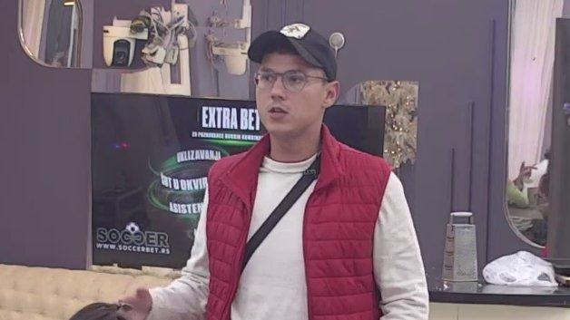 Veze sa sinovima poznatih su joj fetiši: Ena Čolić ponosna na svoje momke i slike iz mladosti, Peja je komentarima zakucao za dno! (VIDEO)