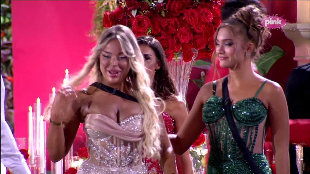 TOP 10 ELITE 8: Sofija odlazi sa Rajskog ostrva jedanaestoplasirana, poslednja članica Kačavendinog klana ispada iz trke za 100.000 evra! (VIDEO)