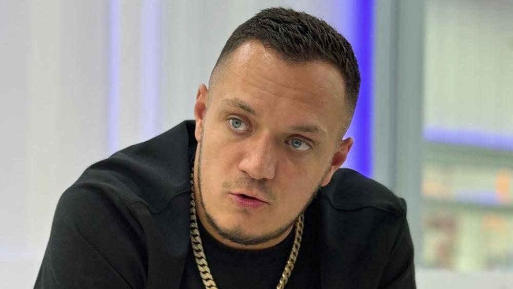 PROGOVORILE GASTOZOVE KOMŠIJE! Zemunci otkrili koliko često viđaju pobednika Elite i da li poštuje kućni red: UVEK JE GLAVNA ZVEZDA...