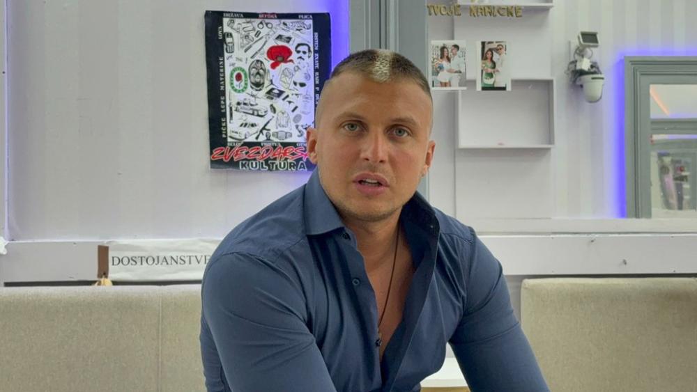 ČUJU SE SVADBENA ZVONA! Stefan Karić spreman da stane na ludi kamen sa Andreom, pa otkrio kome će od cimera pružiti ruku! (VIDEO)