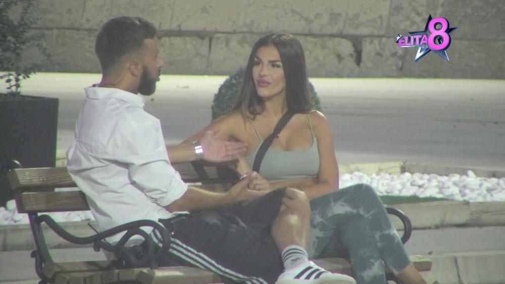 IZGUBILA KOMPAS! Ena potpuno zaboravila šta je dostojanstvo, ubeđena da će se pomiriti sa Pejom, pa žestoko oplela po Mimas! (VIDEO)