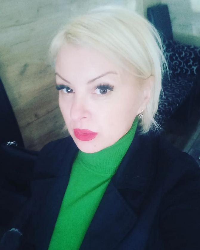 "JA VIŠE NEMAM NIŠTA!" Pevačica (51) u ČETRDESETIM NAPISALA TESTAMENT: Na vreme želela da prebaci sve što je tokom života stekla - pomenula i bivšeg muža