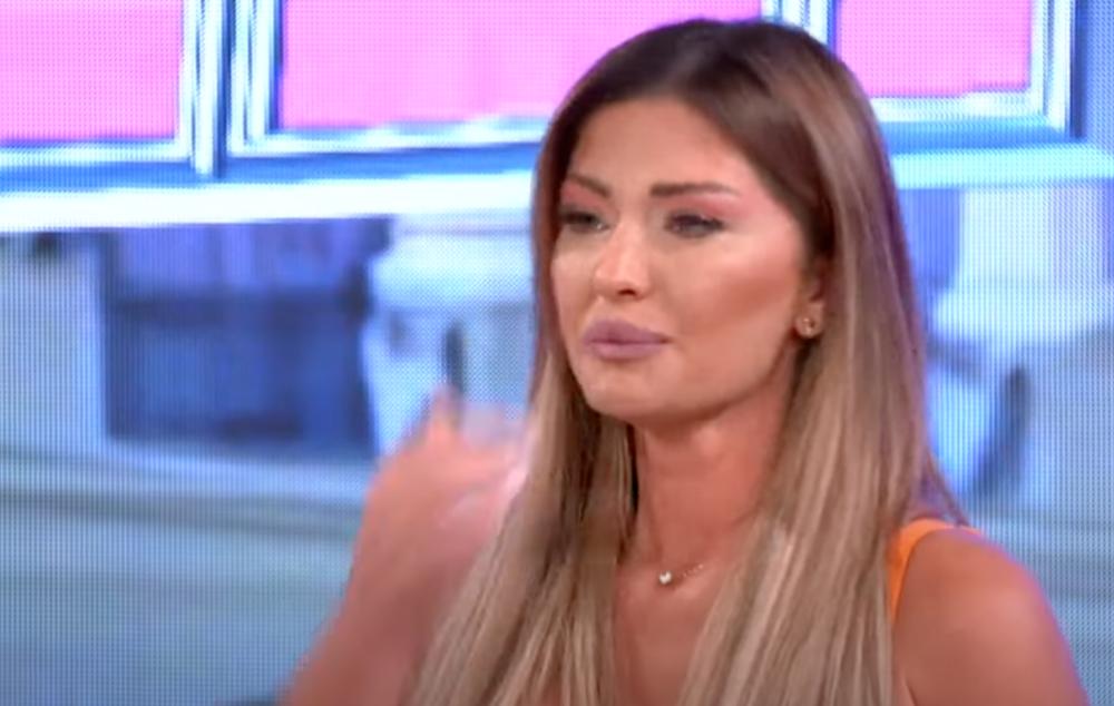 ANA RADULOVIĆ PREKINULA EMISIJU ZBOG GASTOZA! Lila suze u studiju kada joj se obratio i ovo rekao JAVNO: "Dolazila si kod nas u kuću..."