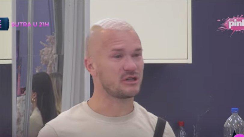 MUNJEZ ZAPLAKO ZBOG MAJČINIH REČI: Svestan sam svojih loših postupaka 😢