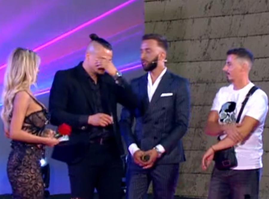 NAGLI PREKID FINALA ELITE! Terzi POZLILO, u Šimanovcima se prolomio njegov VRISAK kad je ugledao ćerkicu Barbaru! (FOTO)