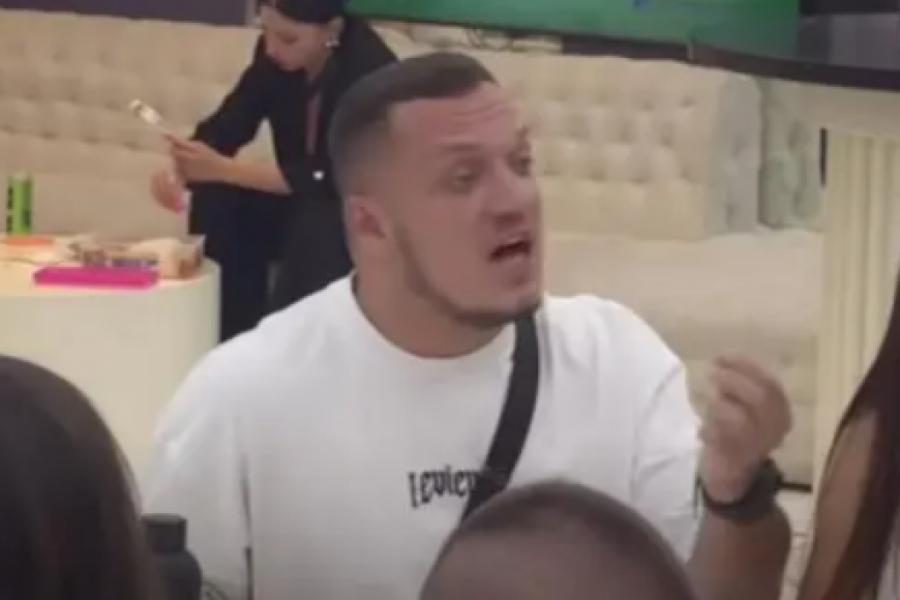 GASTOZ RASKRINKAN DO SRŽI! Istina isplivala na videlo, OBELODANJEN Marinkovićev flert sa Sofi do sitnih detalja! (VIDEO)