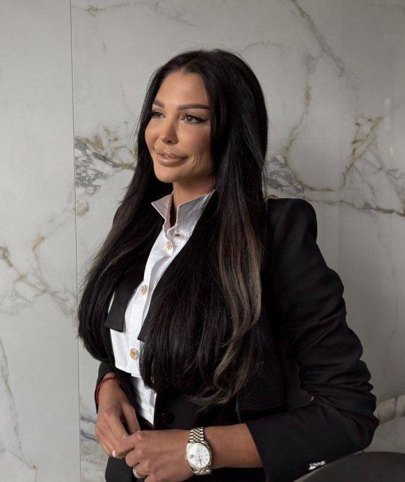 MAJA MARINKOVIĆ DOŠLA DA OKAJE GREHE: Šokirala pratioce drastičnim potezom - od skandala do manastira! (GALERIJA)