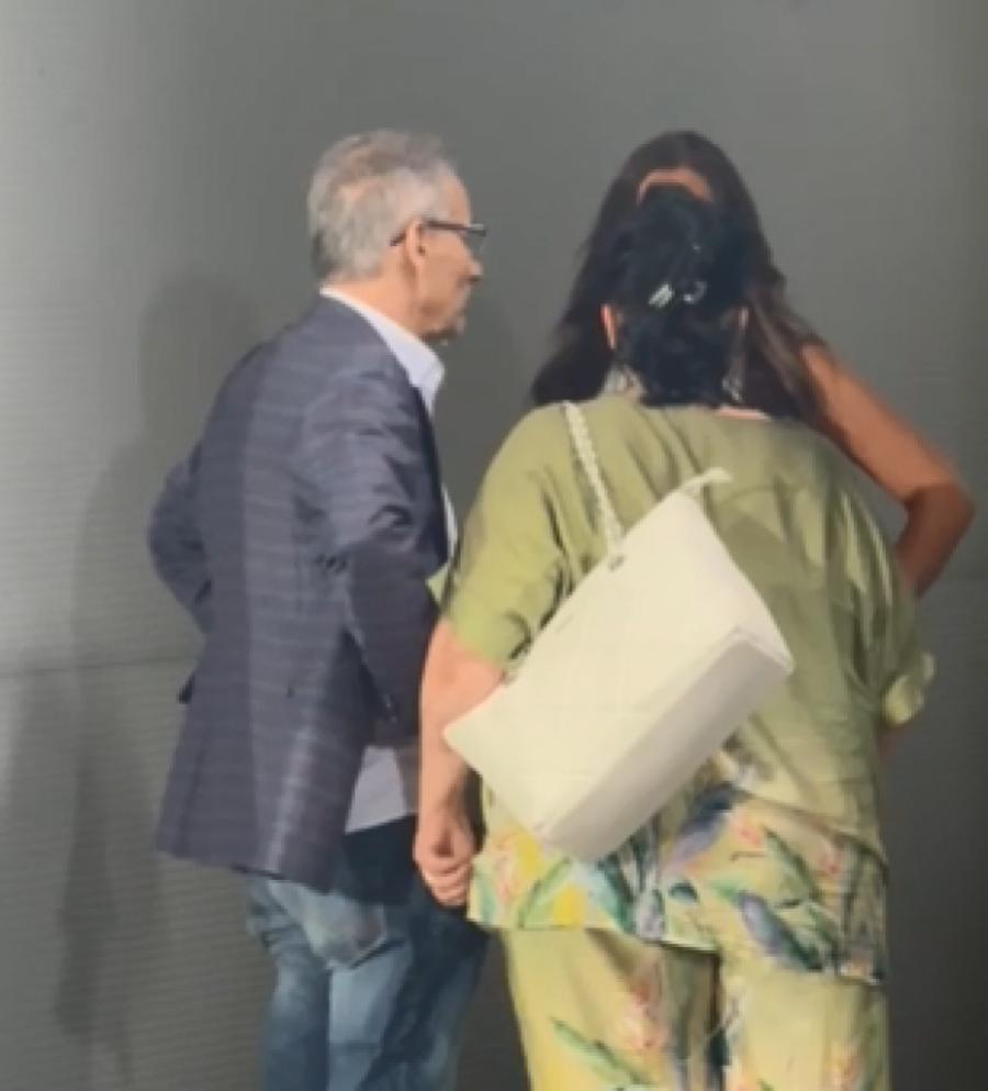 NEZAPAMĆENI HAOS NA FINALU "ELITE", RODITELJI IZBAČENE UČESNICE POBESNELI! Kamere zabeležile šok-scene, nisu znali da ih prate! (VIDEO)