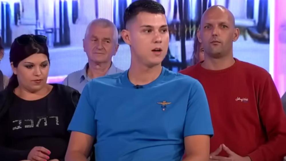 Nagli prekid programa na samom početku emisije: Peja zanemeo kad je video šta mu je Ena donela - usledio hladan tuš (VIDEO)