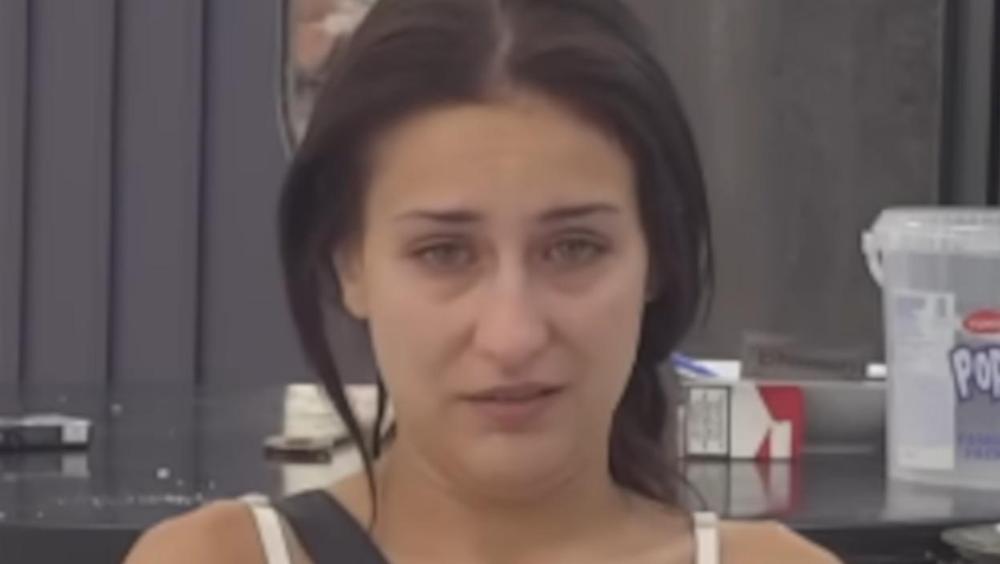 Trese se, guši u suzama - Stefani Grujić uništile reči majke, rešila da ide protiv nje (VIDEO)