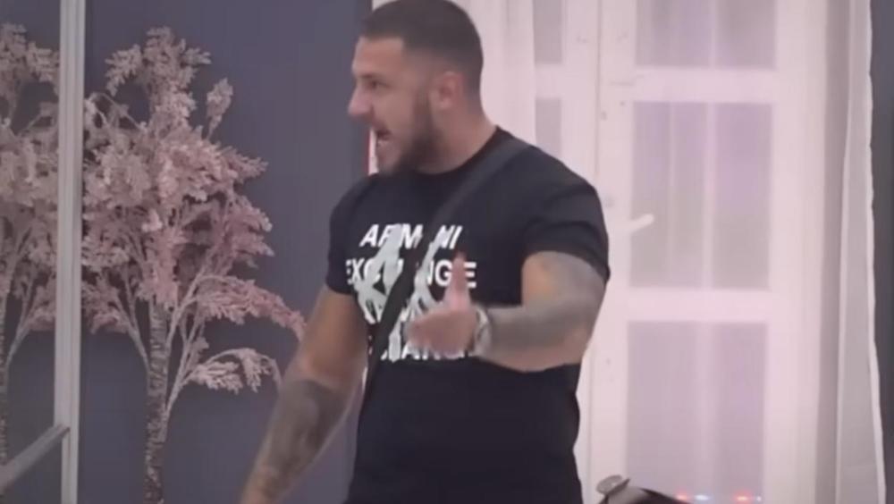 "Kakav je otac ako me proda za 30.000 evra": Marko potpuno izgubio kontrolu, pa zaurlao, saznao za sukob Sanje i njegove majke - Ona nije stala iza mene