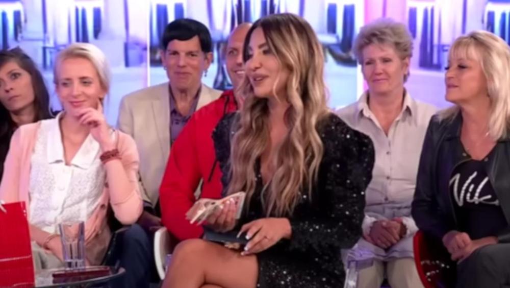Pune ruke novca, jedva drži novčanice: Fanovi poslali ogromnu sumu Aneli i Luki - Vujović završio u suzama, Ahmićeva ne skida osmeh s lica