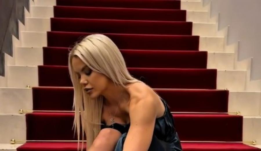 VODITELJKA PINKA DOŽIVELA TEŠKU SAOBRAĆAJNU NEZGODU! Auto potpuno uništen, oglasila se potresnom porukom (FOTO)