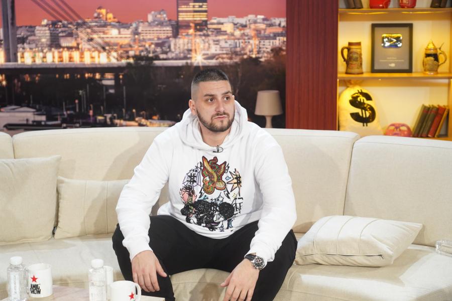 ZOLA SE PREPOLOVIO! Miljanin bivši smršao 30 kilograma, niko ne može da ga prepozna (FOTO)