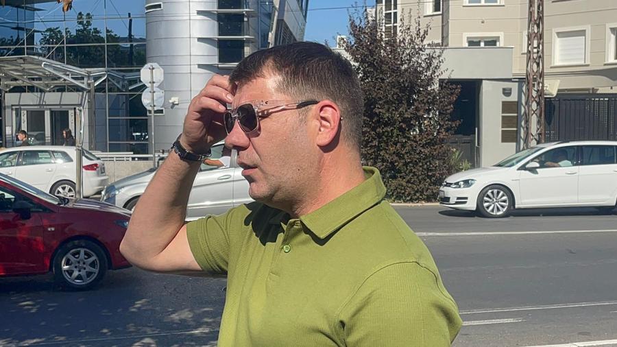 "NEKA UZME DA ŠIŠA OVCE" Ivan Marinković opleo po Jeleni Ilić i profilu na sajtu za odrasle (VIDEO)