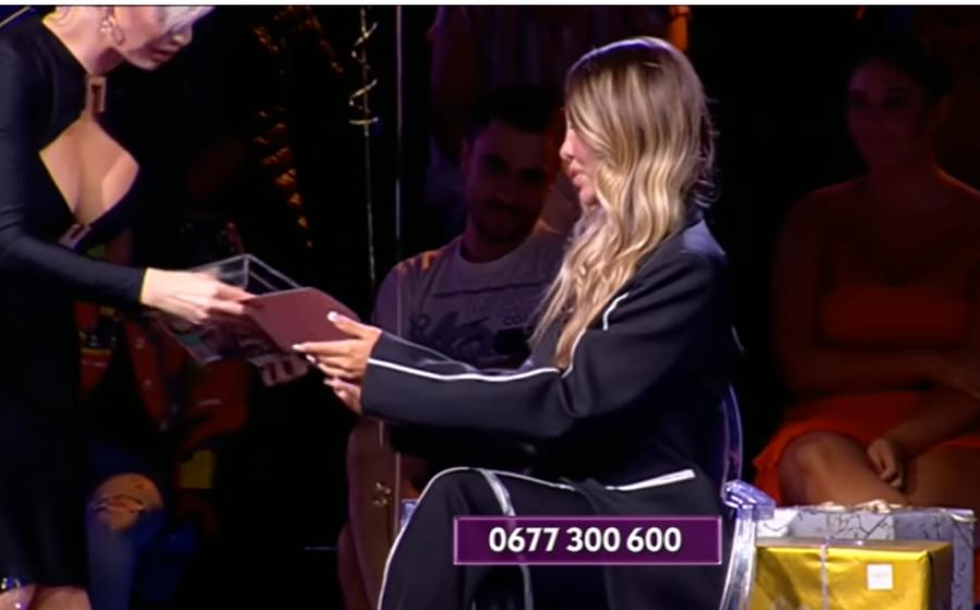 MUK U STUDIJU! Dušica Jakovljević nije mogla da veruje šta je stiglo za Aneli Ahmić, odmah reagovala i sve javno pokazala (FOTO)