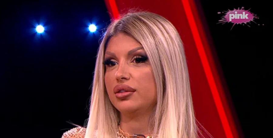 IVANA ŠOPIĆ LETUJE SA RIJALITI UČESNIKOM Više se ne kriju, javno pokazali kako uživaju (FOTO)