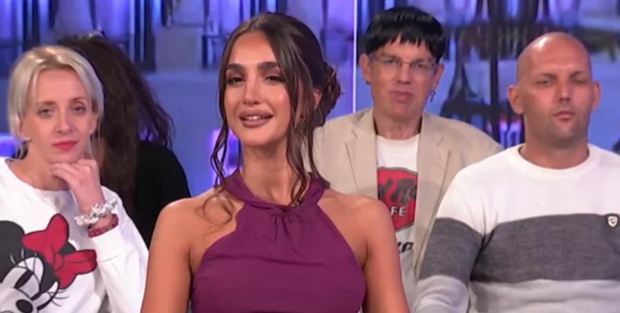 ANĐELA ĐURIČIĆ TRUDNA? Gledaoci sumnjaju da krije srećne vesti, bivši cimer je totalno raskrinkao!