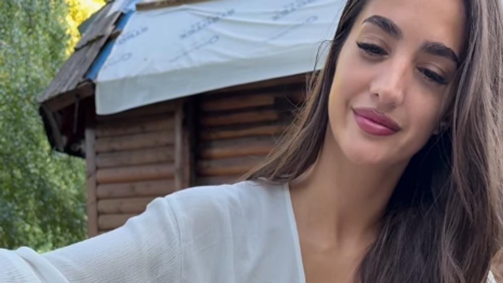 EVO ŠTA ANĐELA I GASTOZ RADE U CRNOJ GORI Od ovoga nema jače: Umesto morskih plodova, stari najjeftiniji srpski specijalitet