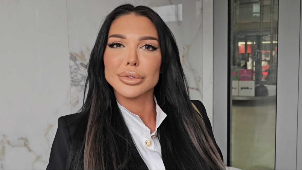 Maja Marinković opljačkana u Budvi: Lopovi joj uzeli torbu dok je bila u provodu