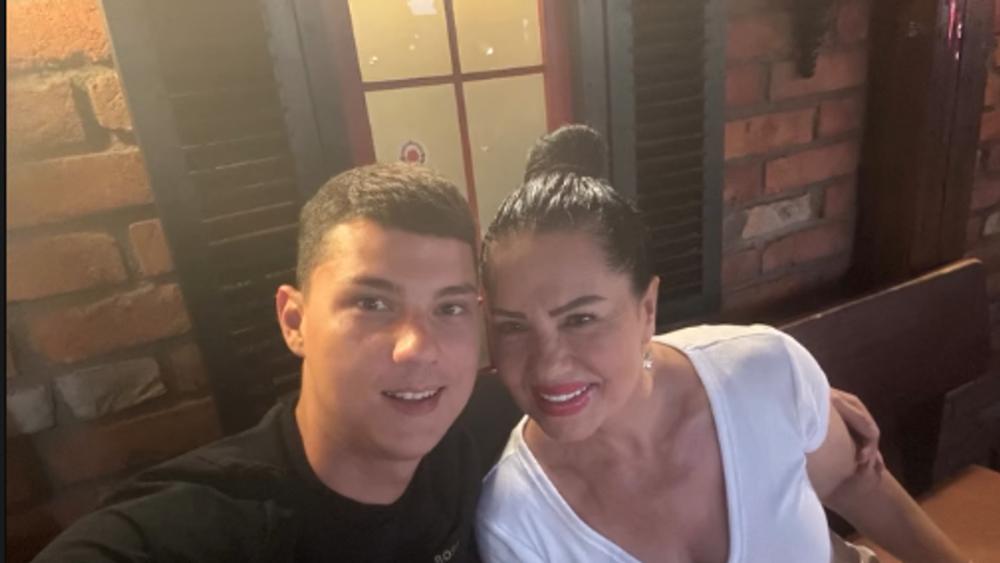 Jovan Pejić objavio sliku sa Zlatom Petrović, mreže se usijale: "Mama ponosna na sina"