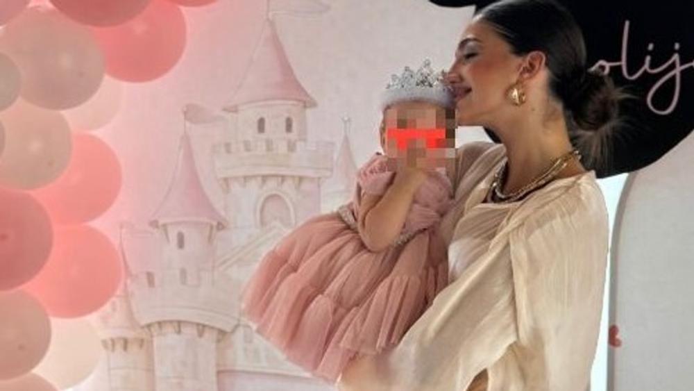 Anđela Đuričić priredila žurku iz bajke maloj Nikoliji, veselje u porodici: Voli te tetka