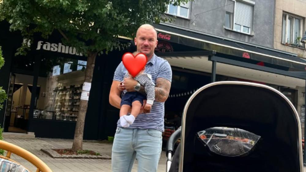 "KO JE REKAO NN? LJUBI TATA SVOJU SREĆU" Munjez upoznao sina: Drži malog Konstantina u naručju, izazvao lavinu emocija