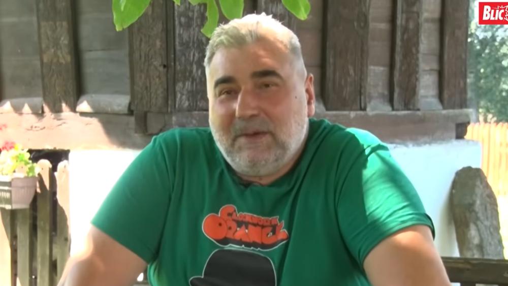 POSETILI SMO MIKIJA ĐURIČIĆA U KUPINOVU Tu su mu žena i deca, a evo šta kaže o trećem detetu i životu: "Lakše je mlađem tati da ustane noću, nego meni u 48. GODINI" (Video)