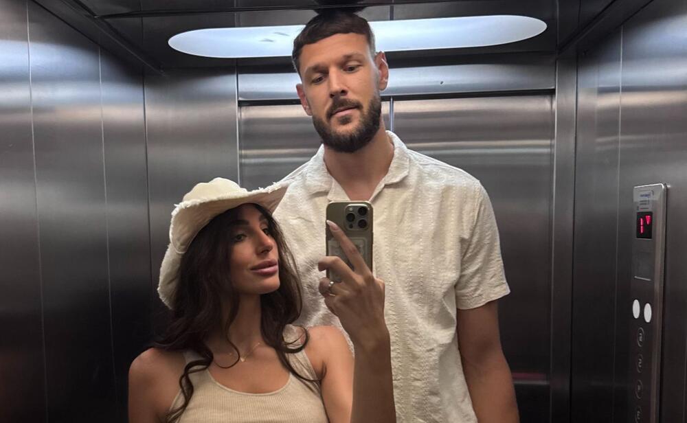 KOŠARKAŠ I ZANOSNA JOVANA POSTAJU RODITELJI: Već imaju ime za bebu, iako još ne znaju pol - ESPRESO SAZNAJE